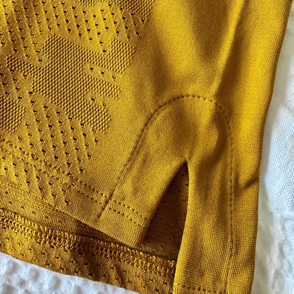 Lululemon Top for Anytime - Picture 6 of 6